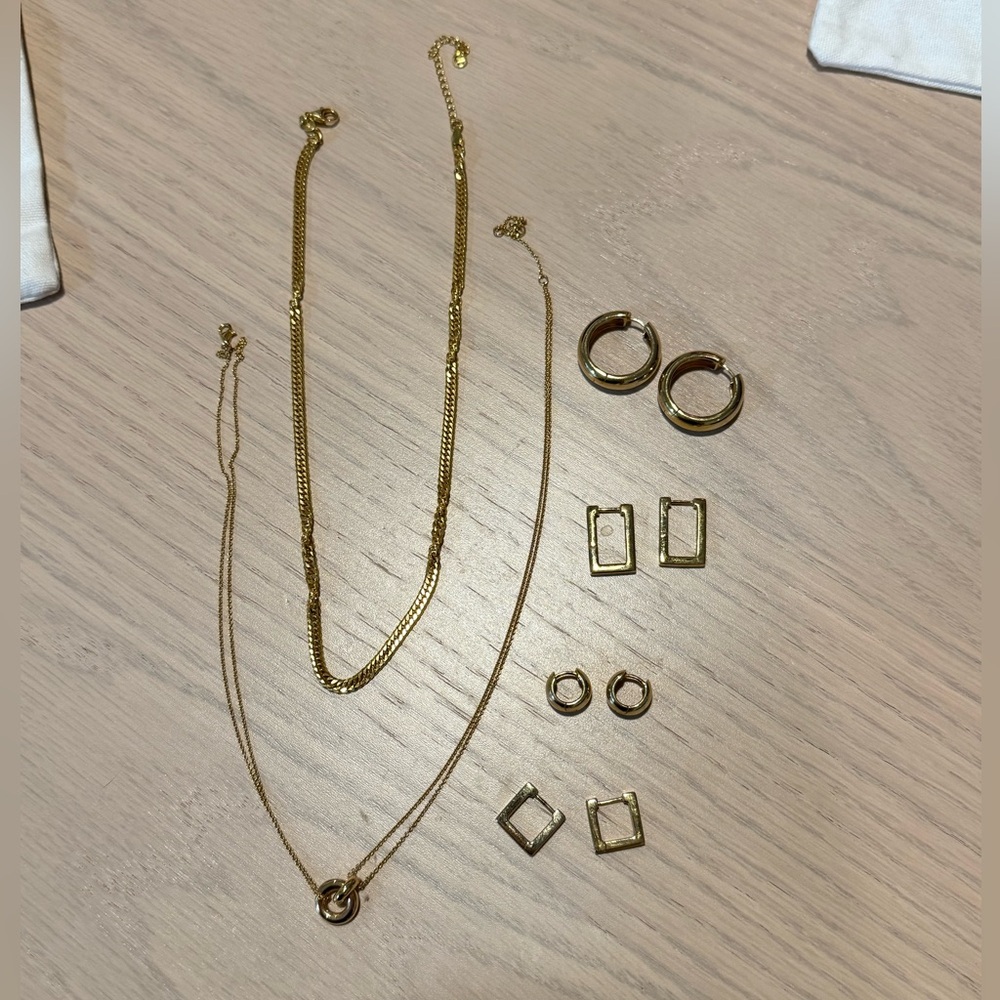 Mejuri Gold Jewelry Collection Bundle - Picture 2 of 9